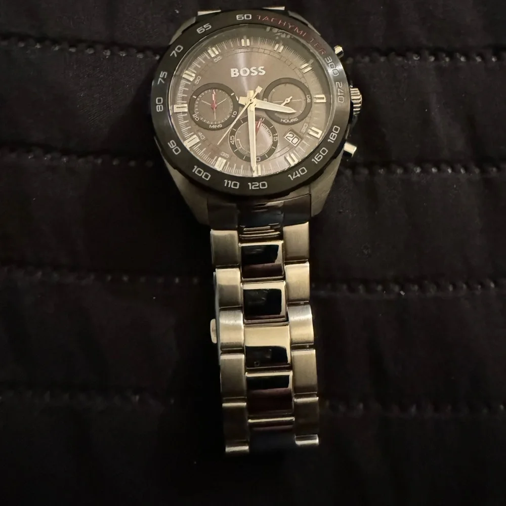 Hugo boss Watch - Picture 2 of 3